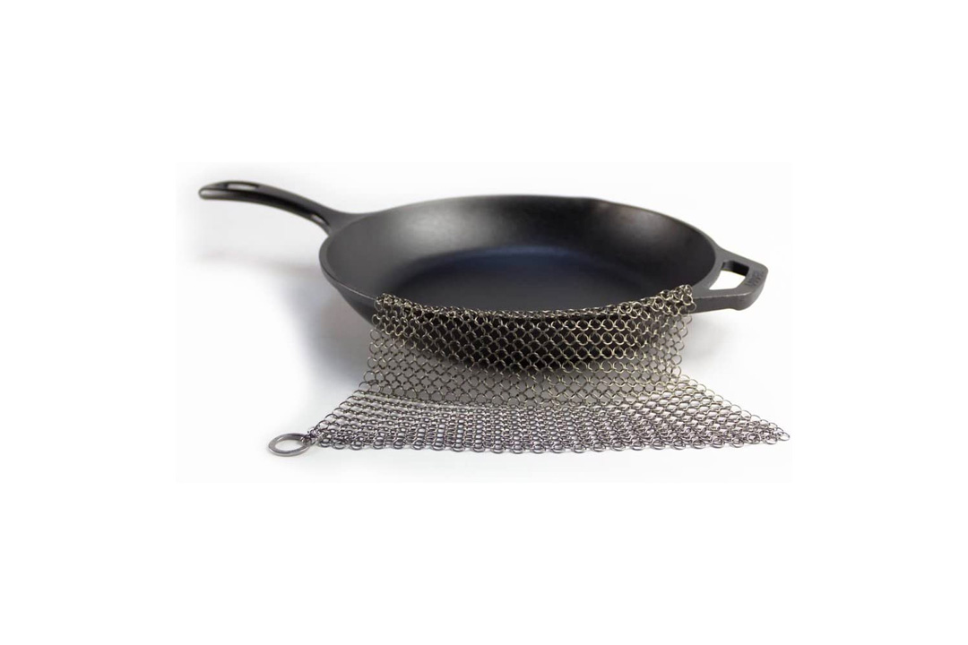 The Ringer Cast Iron Cleaner XL 8x6 Inch Stainless Steel Chainmail